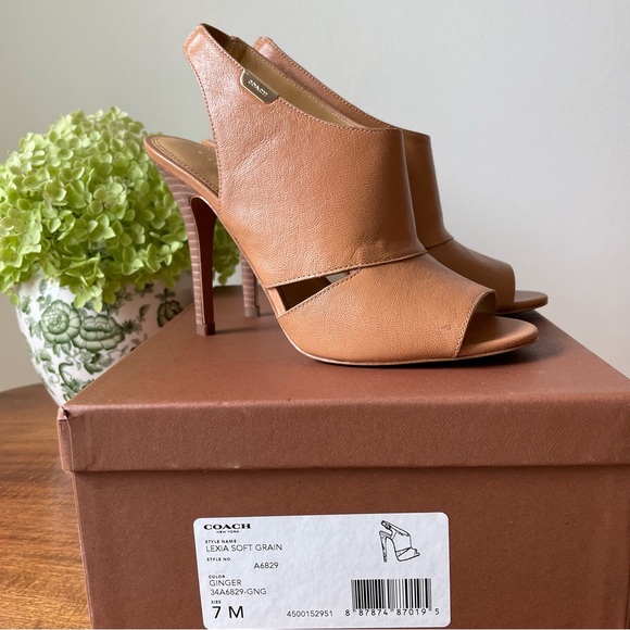 Coach Lexia sandal, tan, 7 - Picture 3 of 5